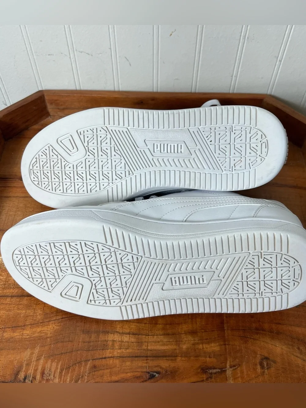 Puma Mens 9 Puma Caven White Shoes